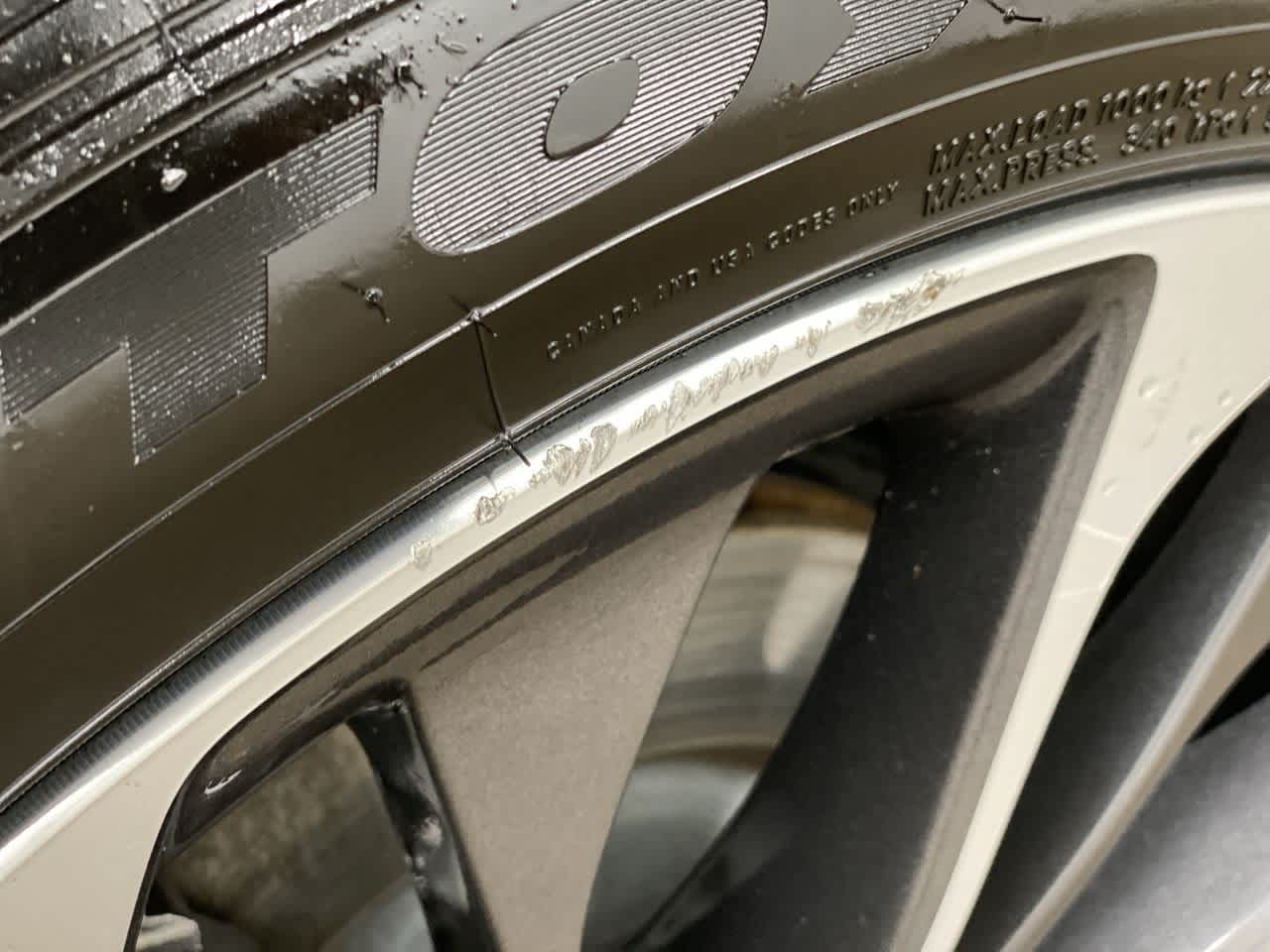 Thumbnail: 2020 Lincoln Aviator - 31