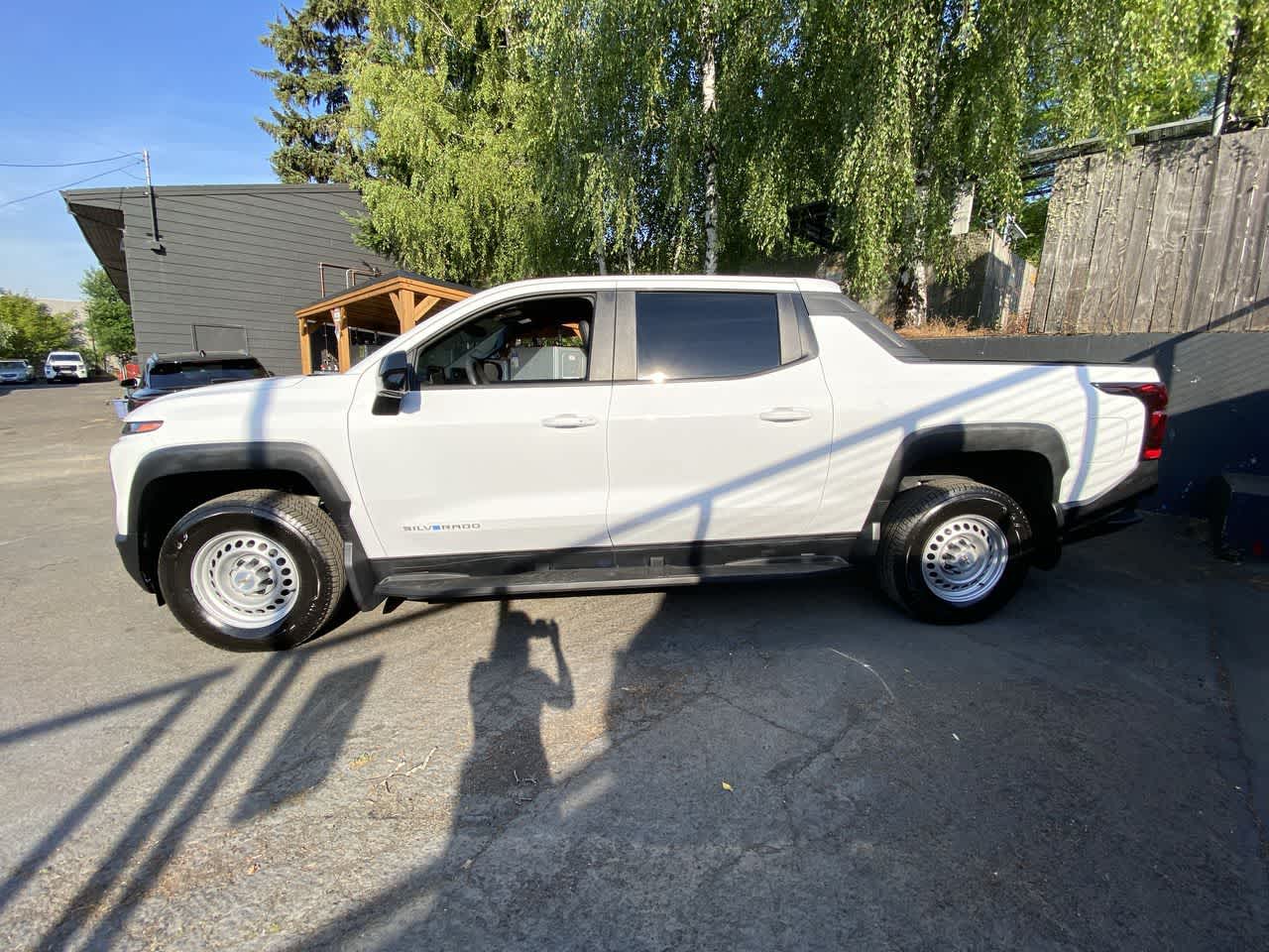 Thumbnail: 2025 Chevrolet Silverado EV - 3