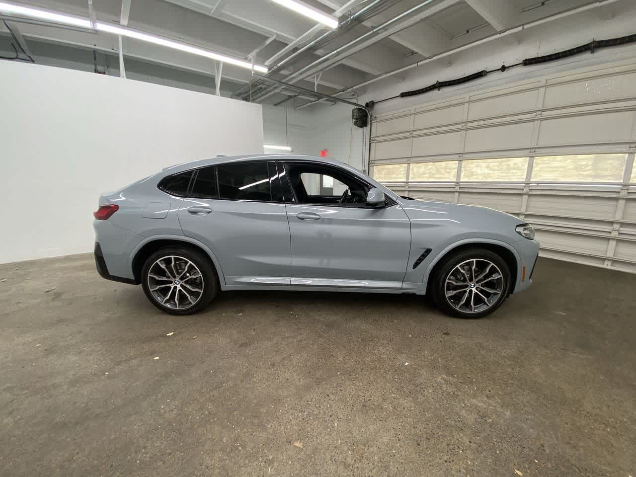 Thumbnail: 2022 BMW X4 - 7