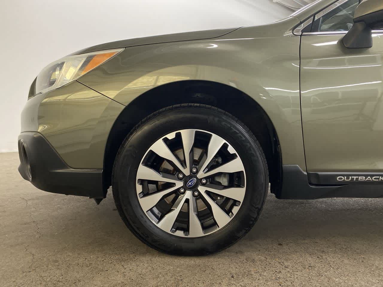 Thumbnail: 2015 Subaru Outback - 12