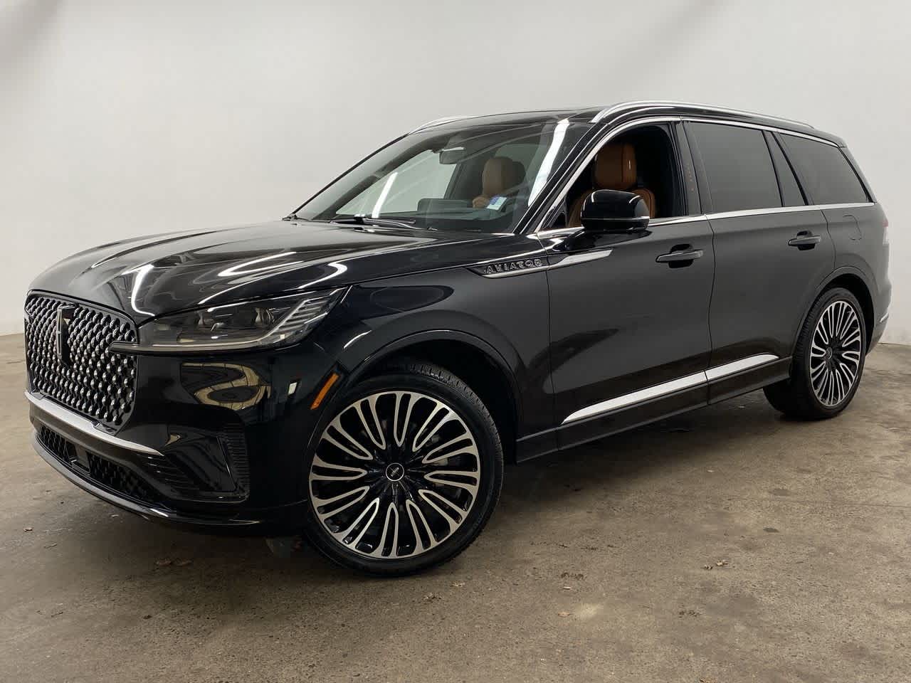 2025 Lincoln Aviator Black Label's photo