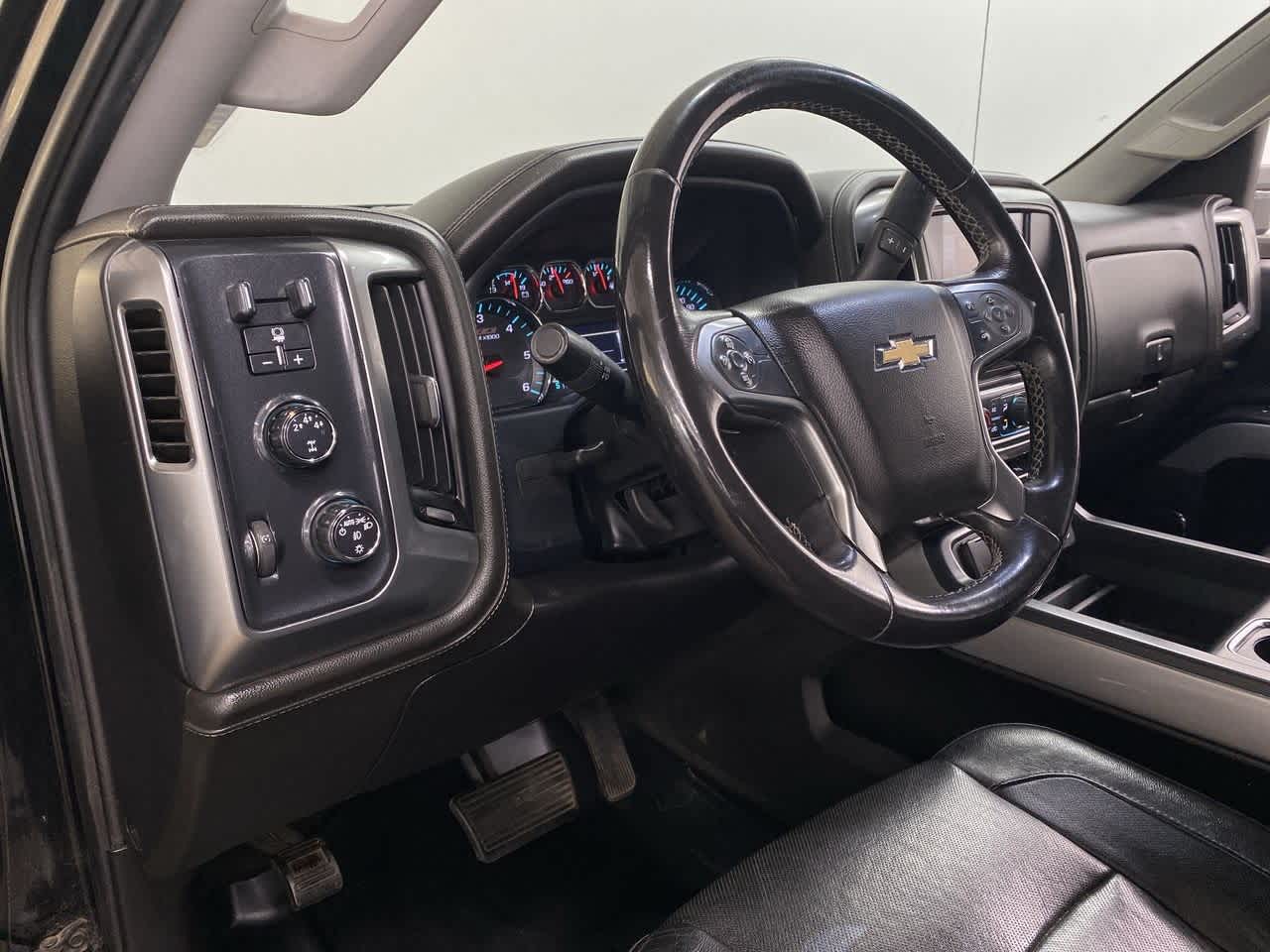 Thumbnail: 2016 Chevrolet Silverado 3500 - 2