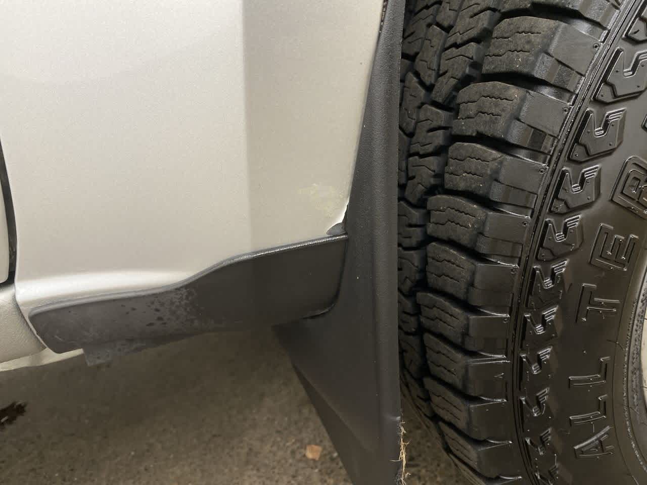 Thumbnail: 2017 GMC Canyon - 32