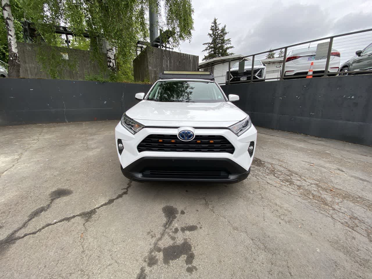 Thumbnail: 2021 Toyota RAV4 - 9