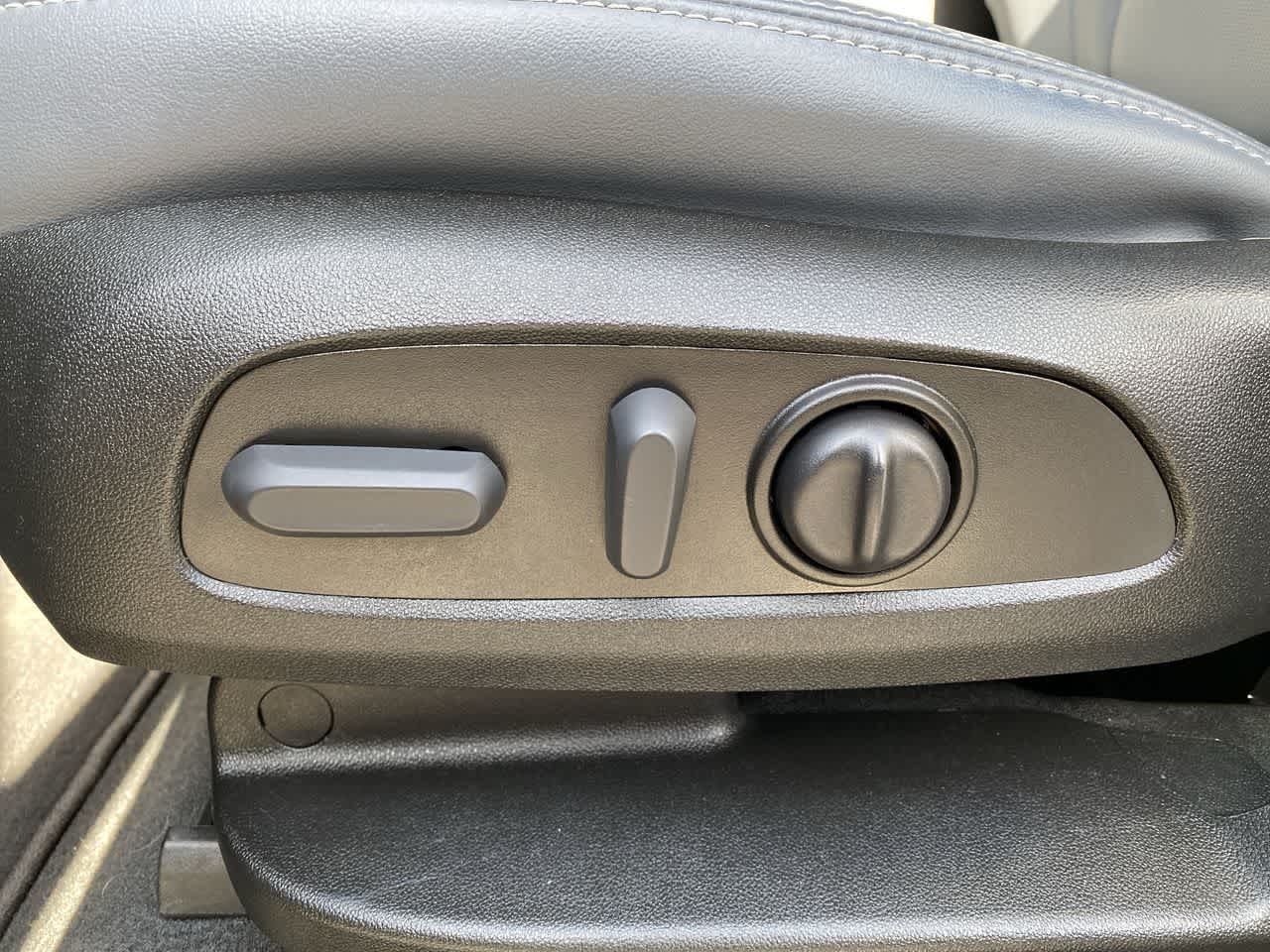 Thumbnail: 2023 Buick Enclave - 14