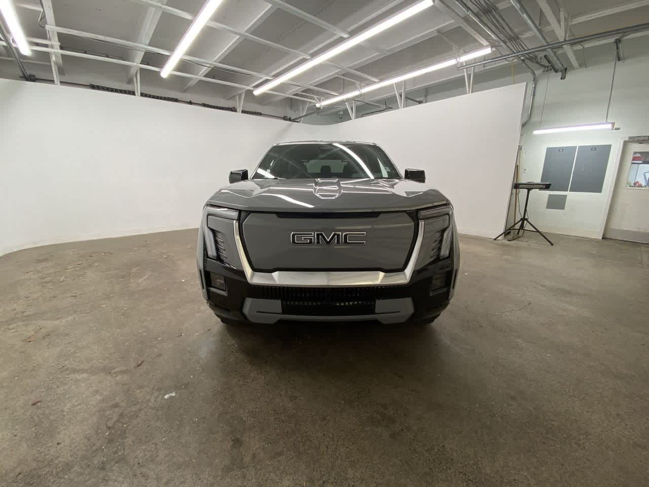 2024 GMC Sierra EV Denali 9