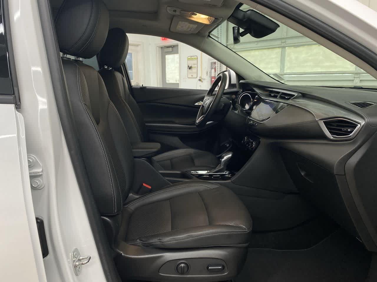 Thumbnail: 2022 Buick Encore GX - 19