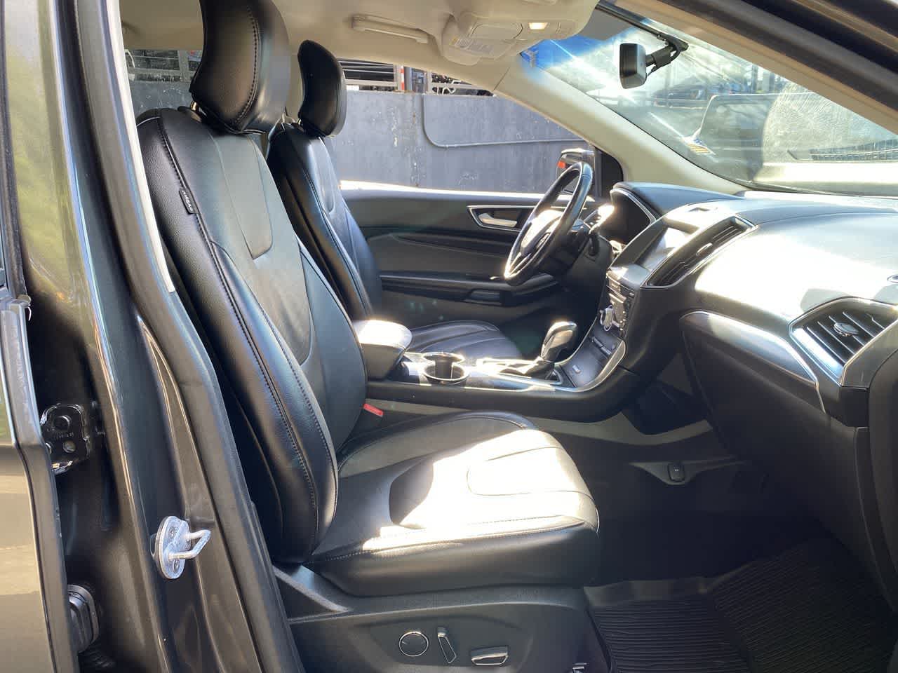 Thumbnail: 2017 Ford Edge - 19