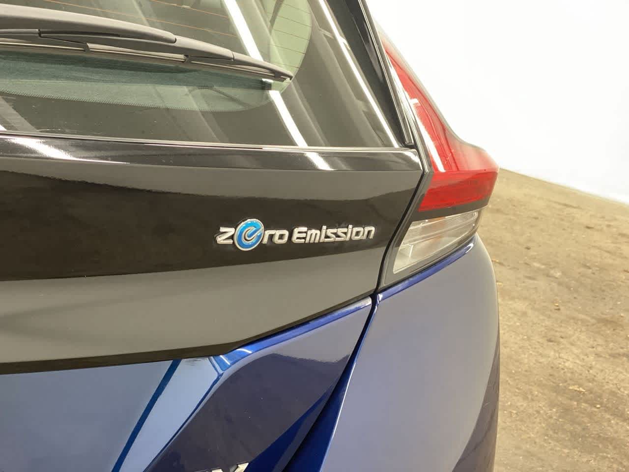 Thumbnail: 2022 Nissan Leaf - 11