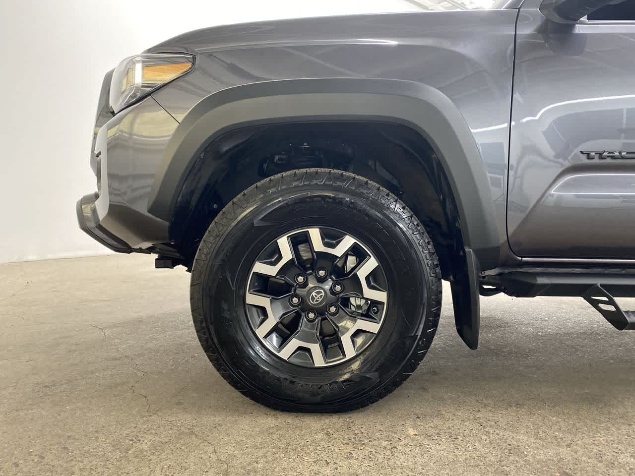 Thumbnail: 2020 Toyota Tacoma - 11