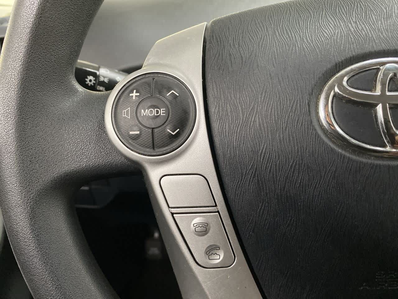 Thumbnail: 2013 Toyota Prius - 21