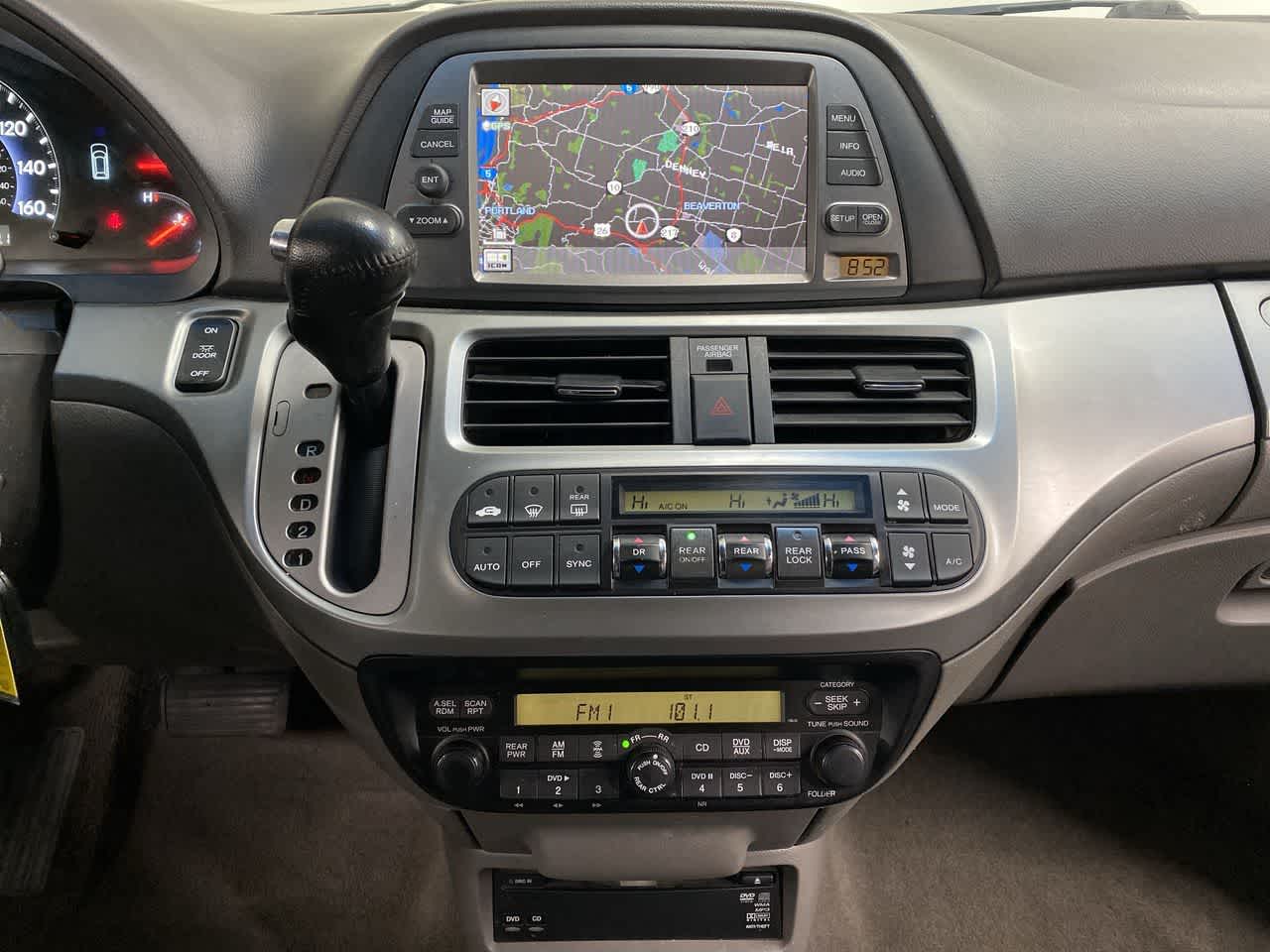 Thumbnail: 2010 Honda Odyssey - 25