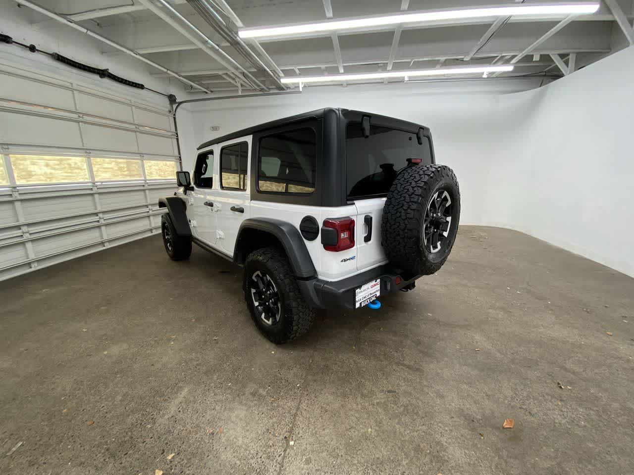 Thumbnail: 2024 Jeep Wrangler - 4