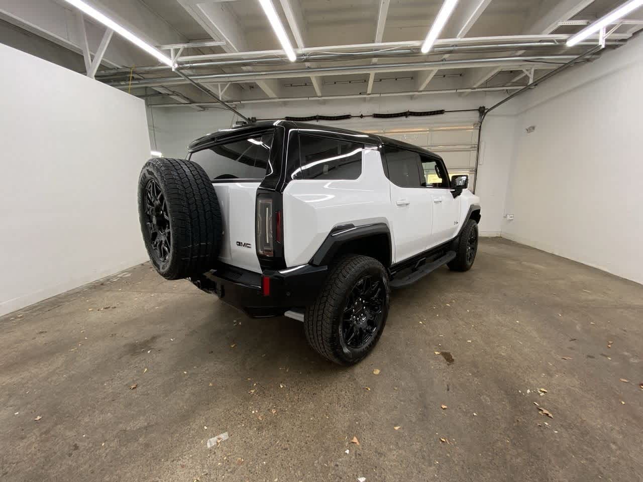 Thumbnail: 2024 GMC Hummer EV - 6