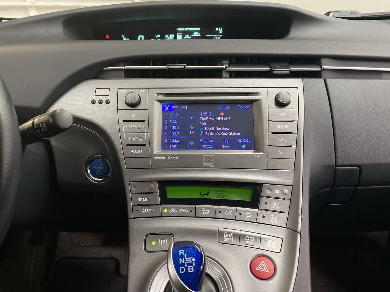 Thumbnail: 2014 Toyota Prius - 25