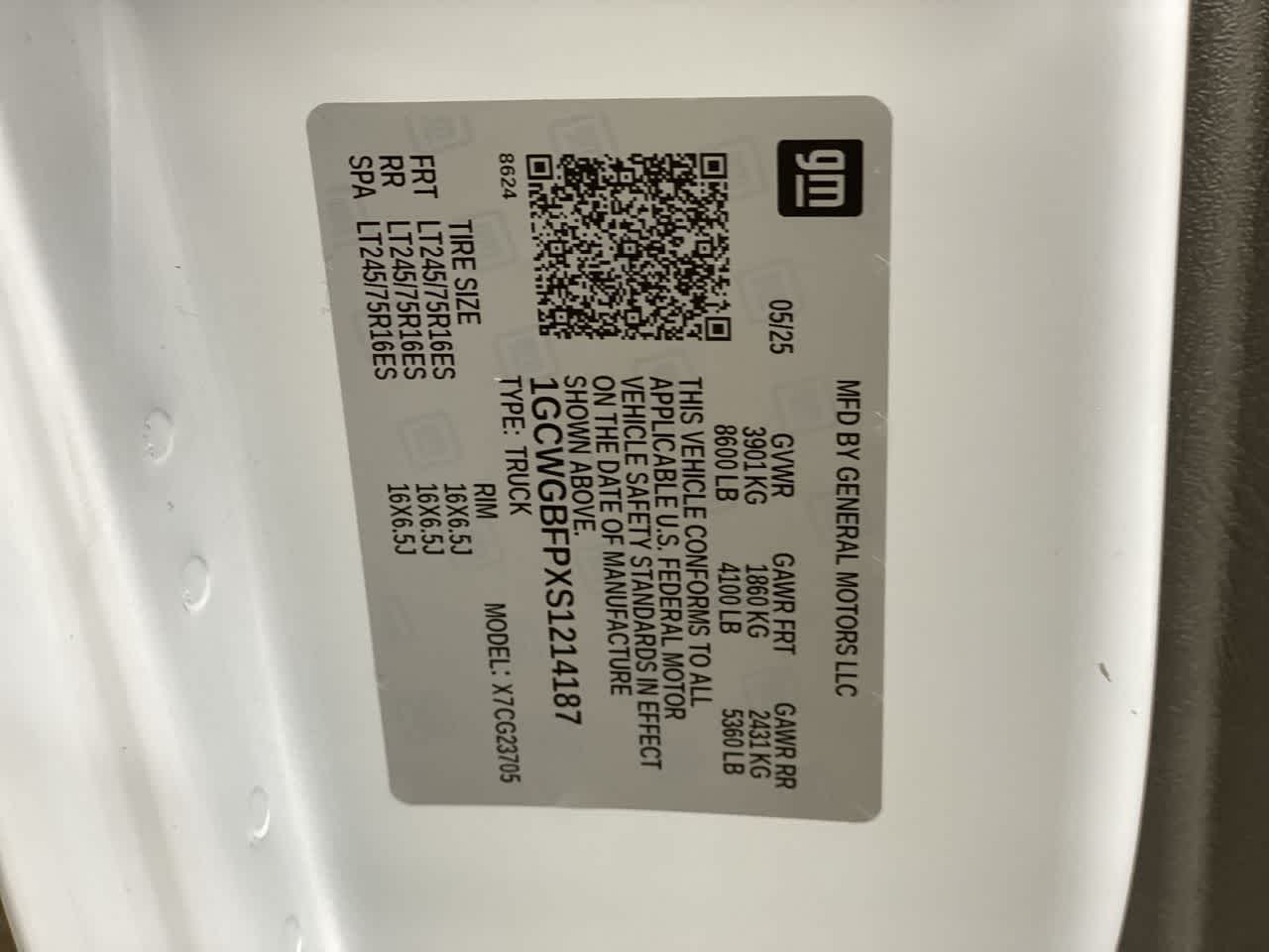 Thumbnail: 2025 Chevrolet Express - 27