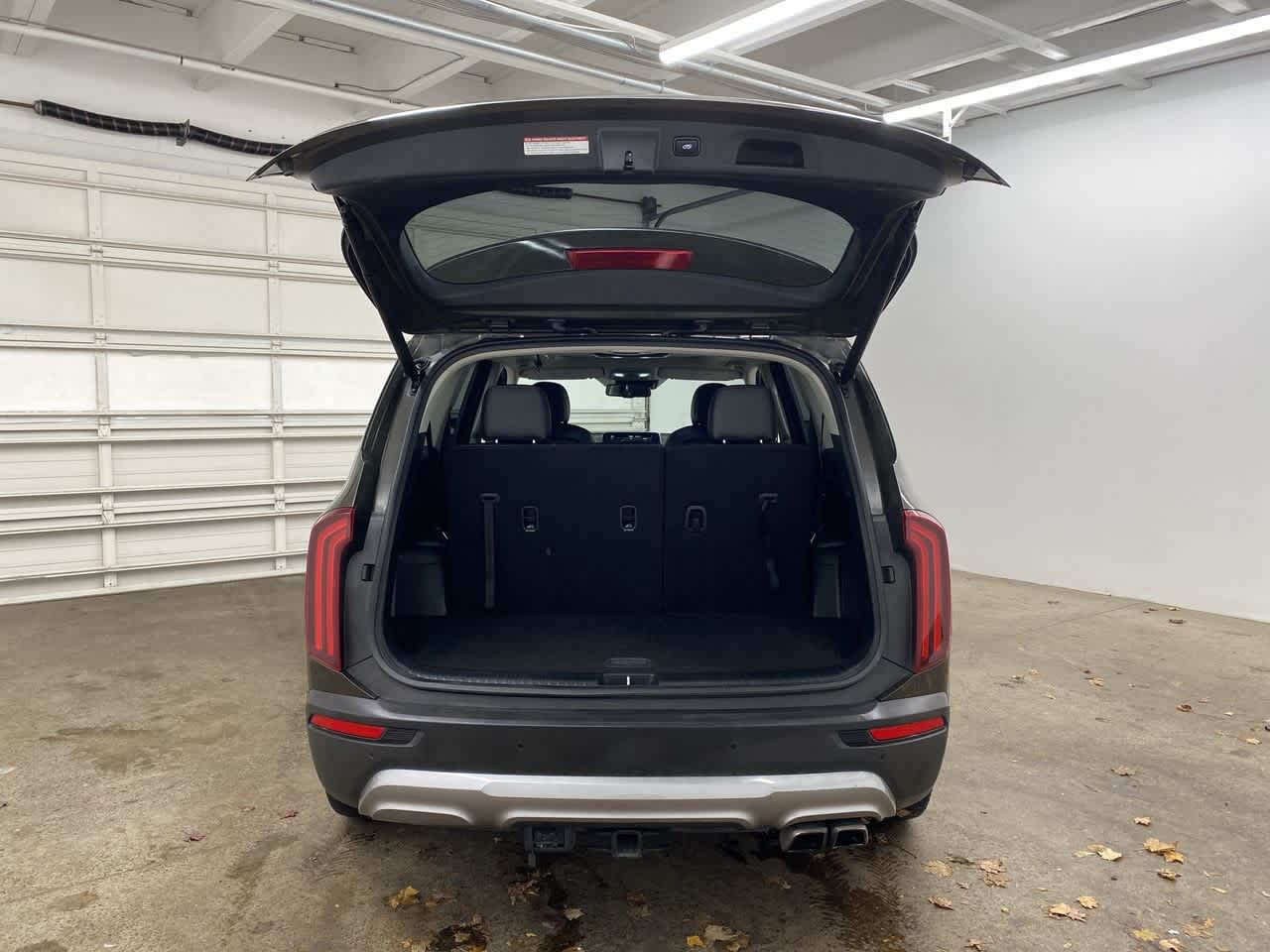 Thumbnail: 2021 Kia Telluride - 30