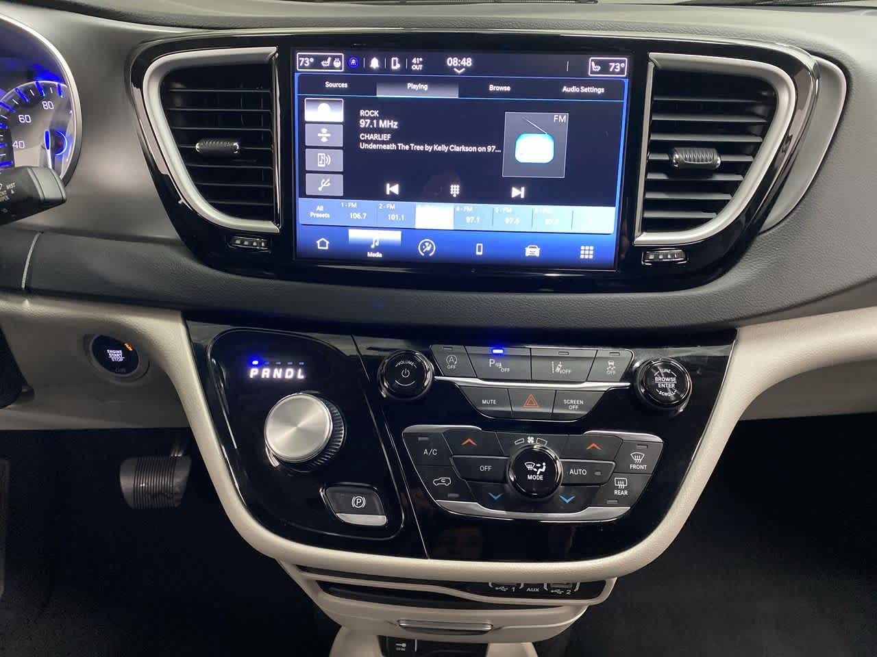 Thumbnail: 2024 Chrysler Pacifica - 24