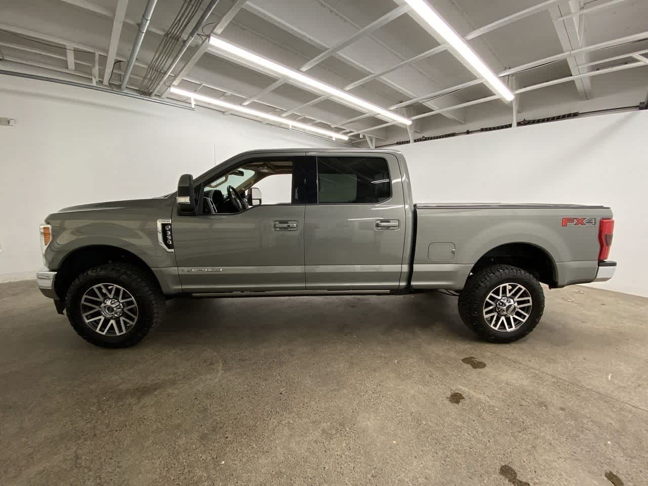 Thumbnail: 2019 Ford F-350 - 3