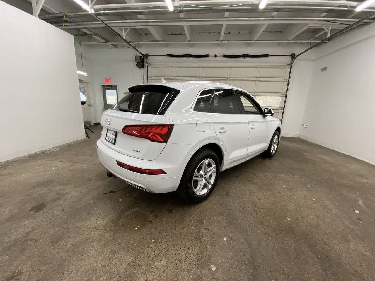 Thumbnail: 2019 Audi Q5 - 6