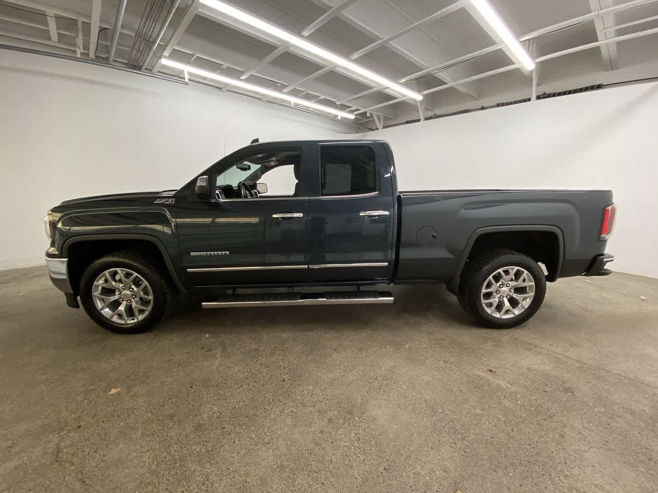 Thumbnail: 2018 GMC Sierra 1500 - 3