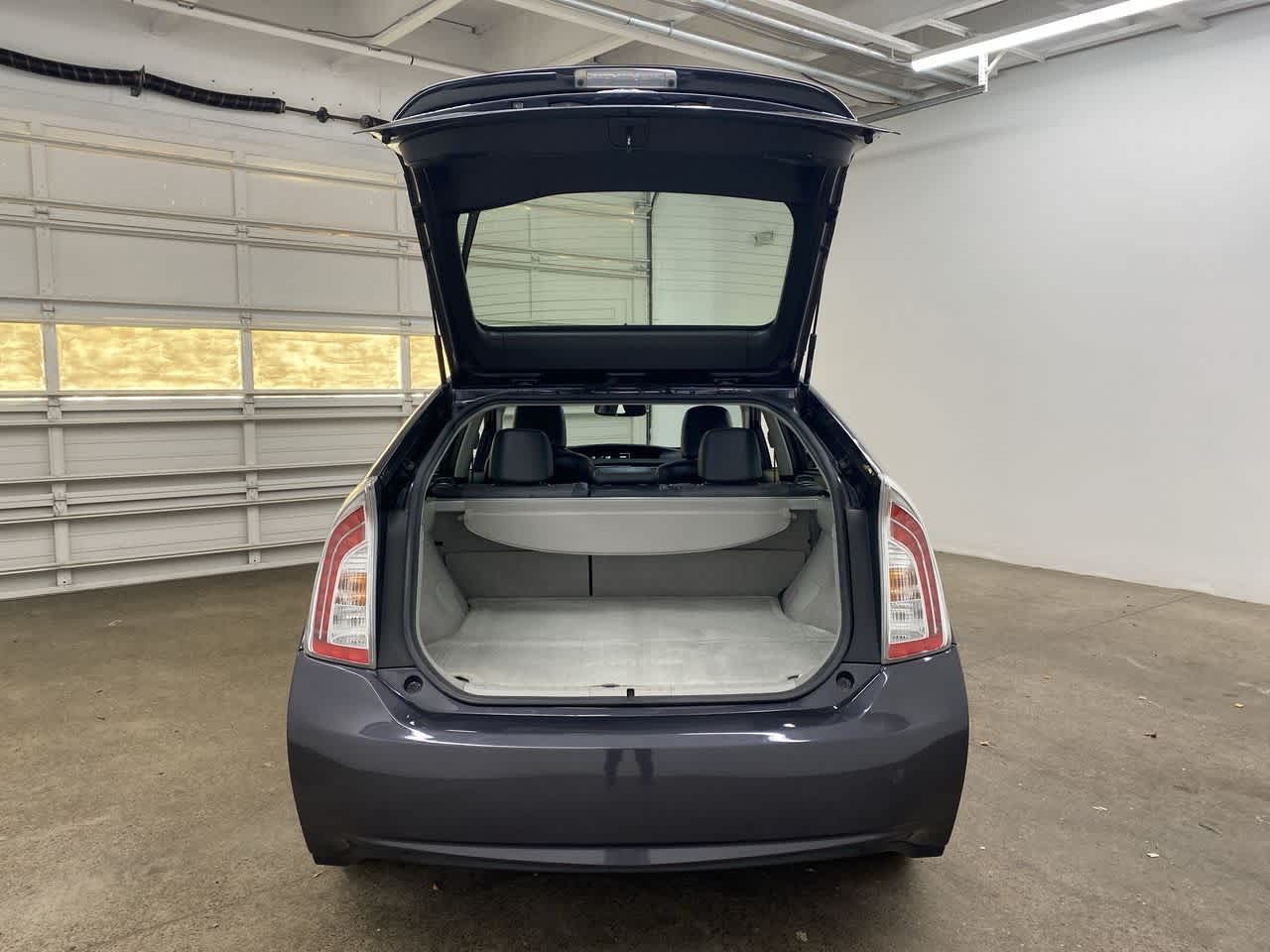 Thumbnail: 2014 Toyota Prius - 29