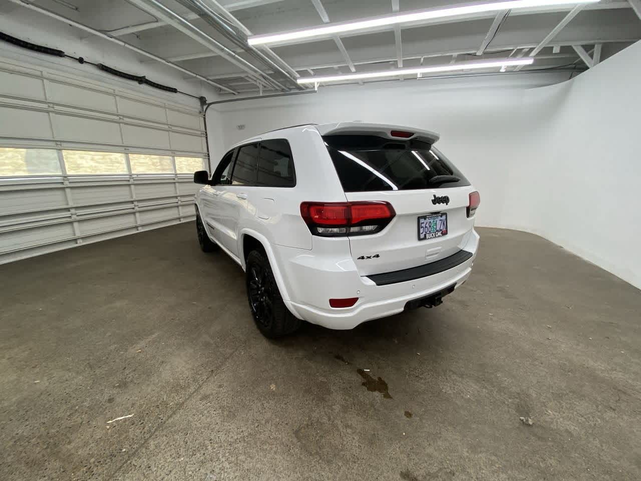 Thumbnail: 2020 Jeep Grand Cherokee - 4