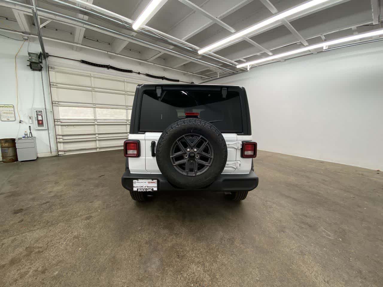 Thumbnail: 2025 Jeep Wrangler - 5