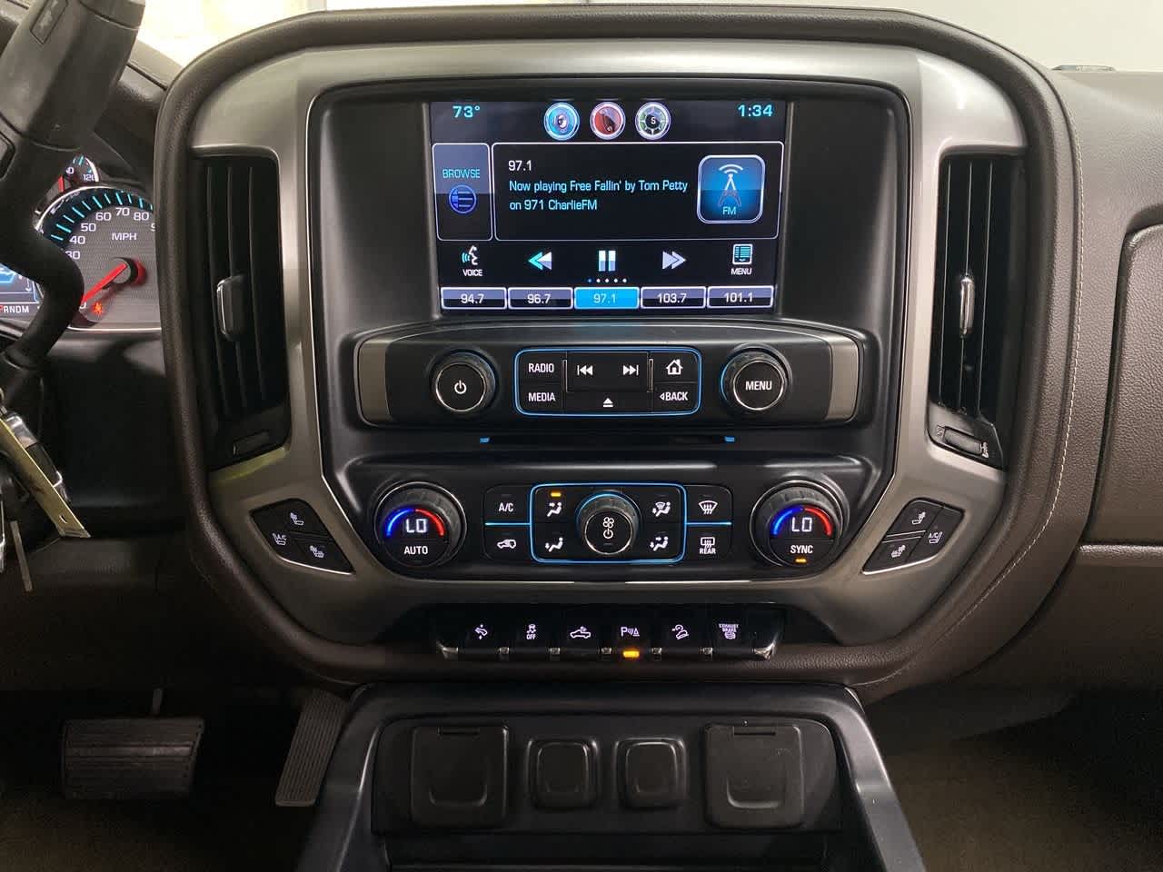 Thumbnail: 2015 Chevrolet Silverado 3500 - 23