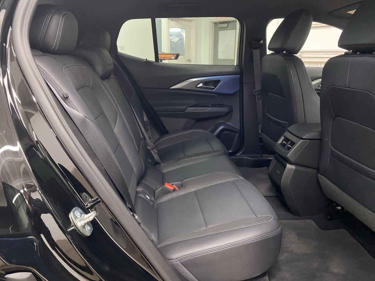 Thumbnail: 2025 Chevrolet Equinox - 17