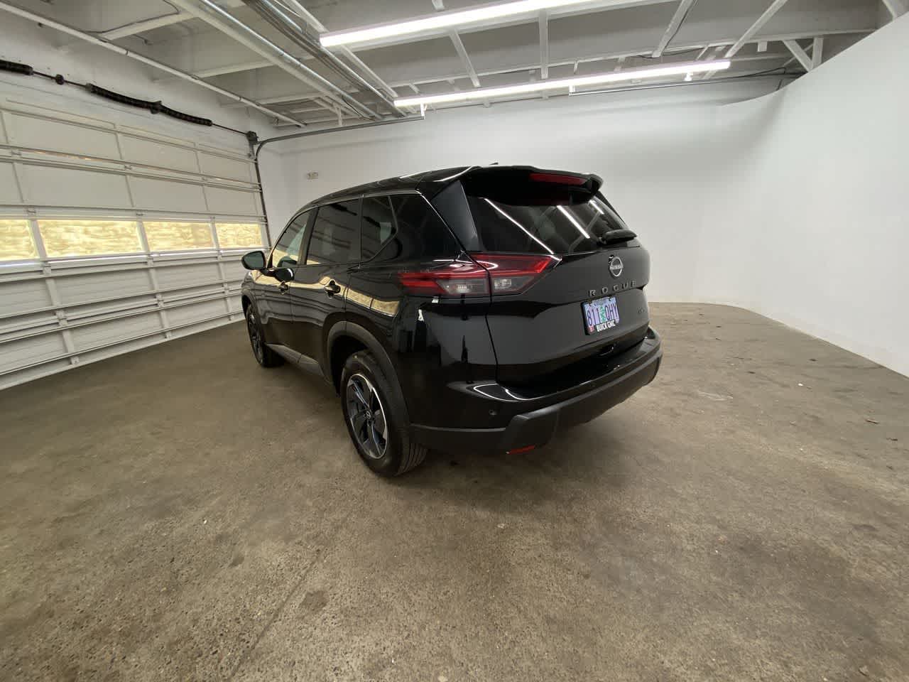 Thumbnail: 2025 Nissan Rogue - 4