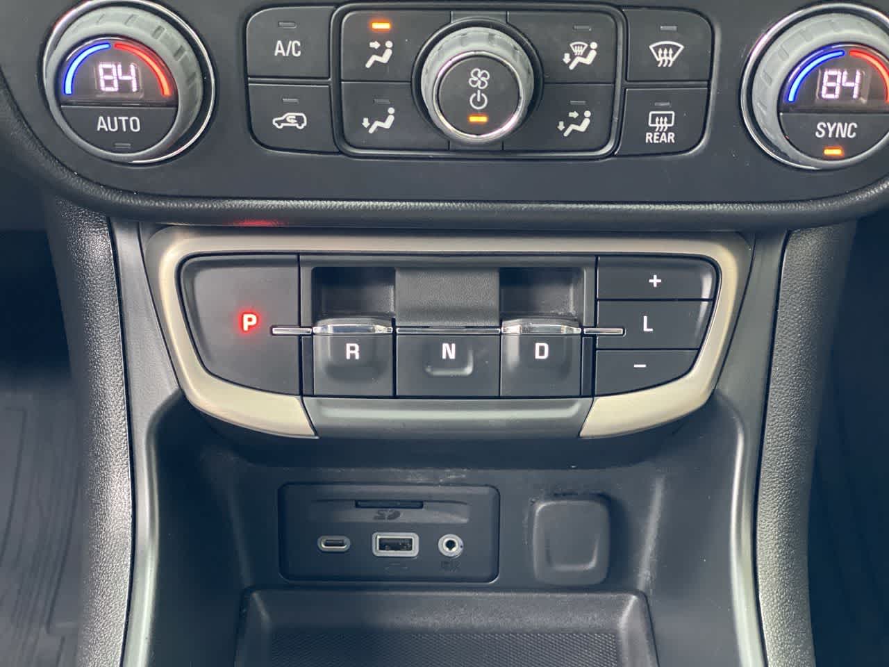 Thumbnail: 2022 GMC Terrain - 25