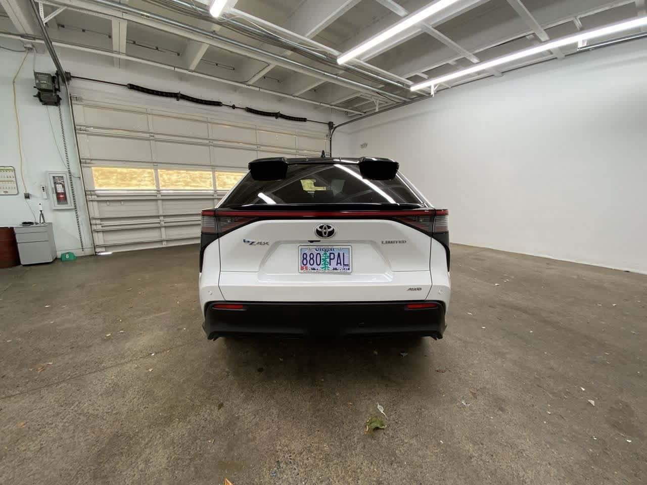 Thumbnail: 2023 Toyota bZ4X - 5