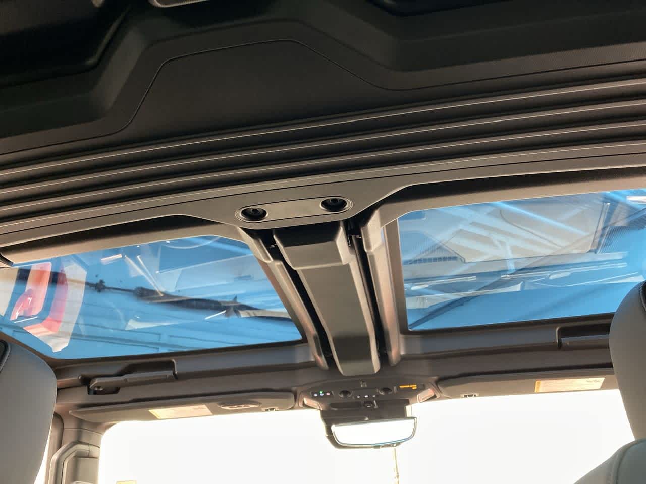 Thumbnail: 2025 GMC Hummer EV - 18