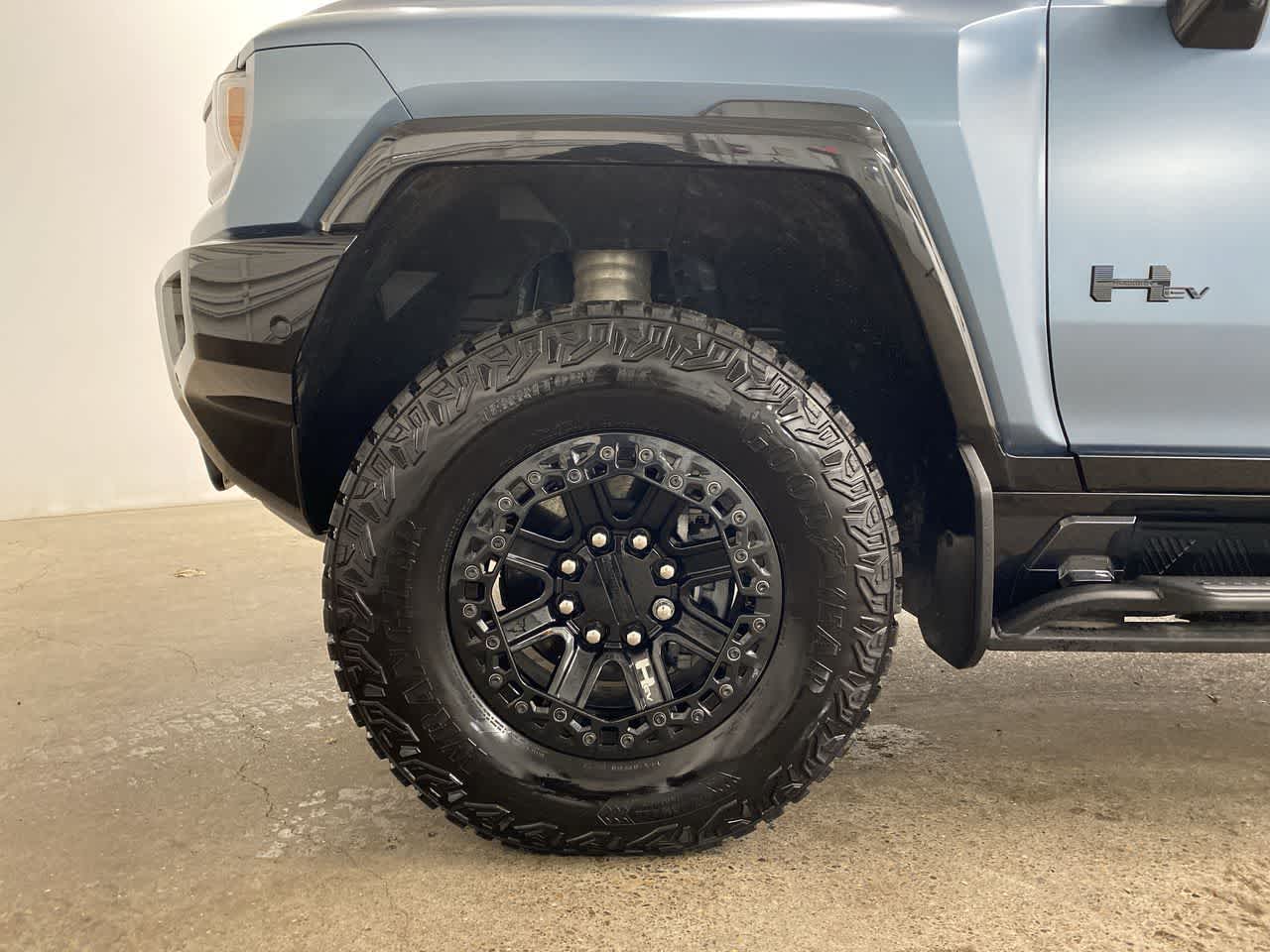 Thumbnail: 2024 GMC Hummer EV - 11