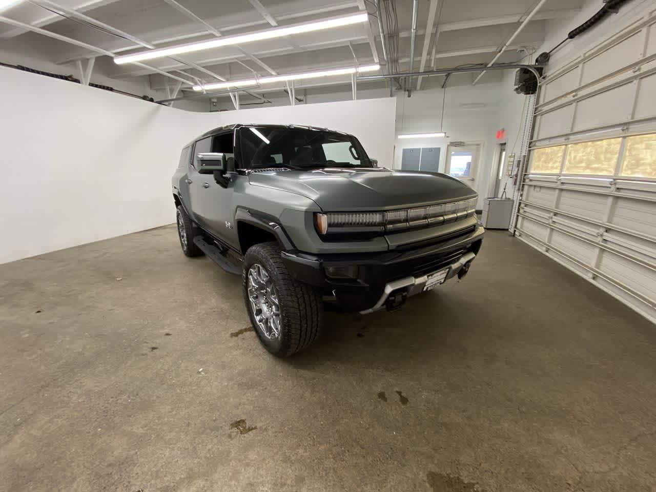 Thumbnail: 2024 GMC Hummer EV - 8