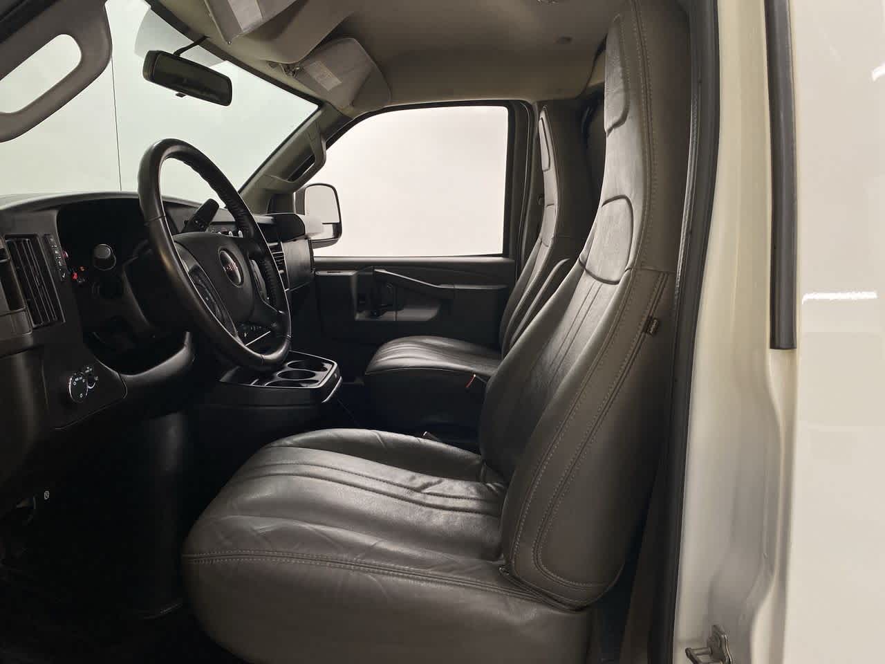 Thumbnail: 2023 GMC Savana - 14