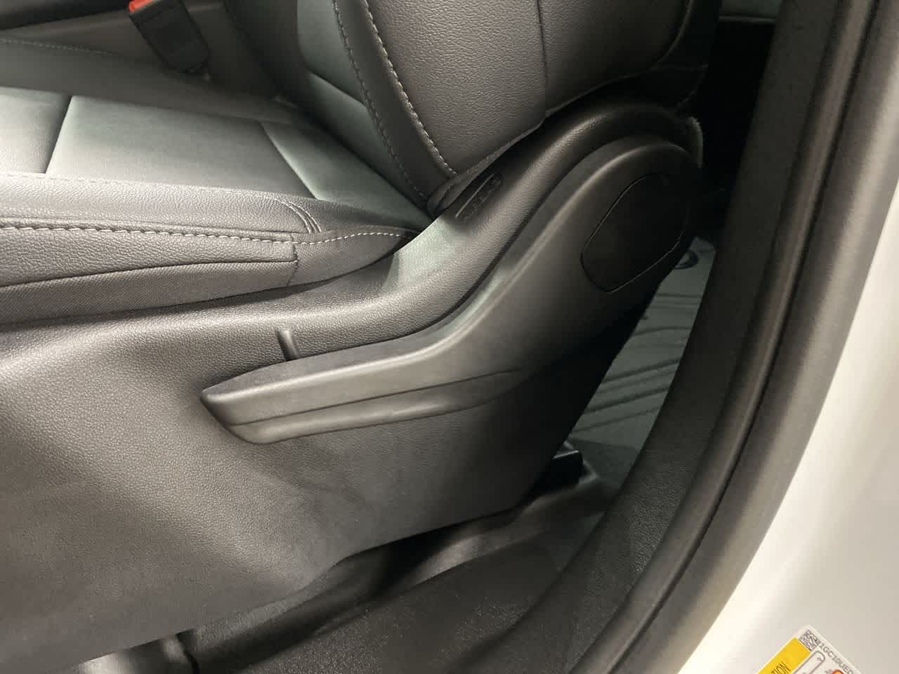 Thumbnail: 2024 Chevrolet Silverado EV - 14