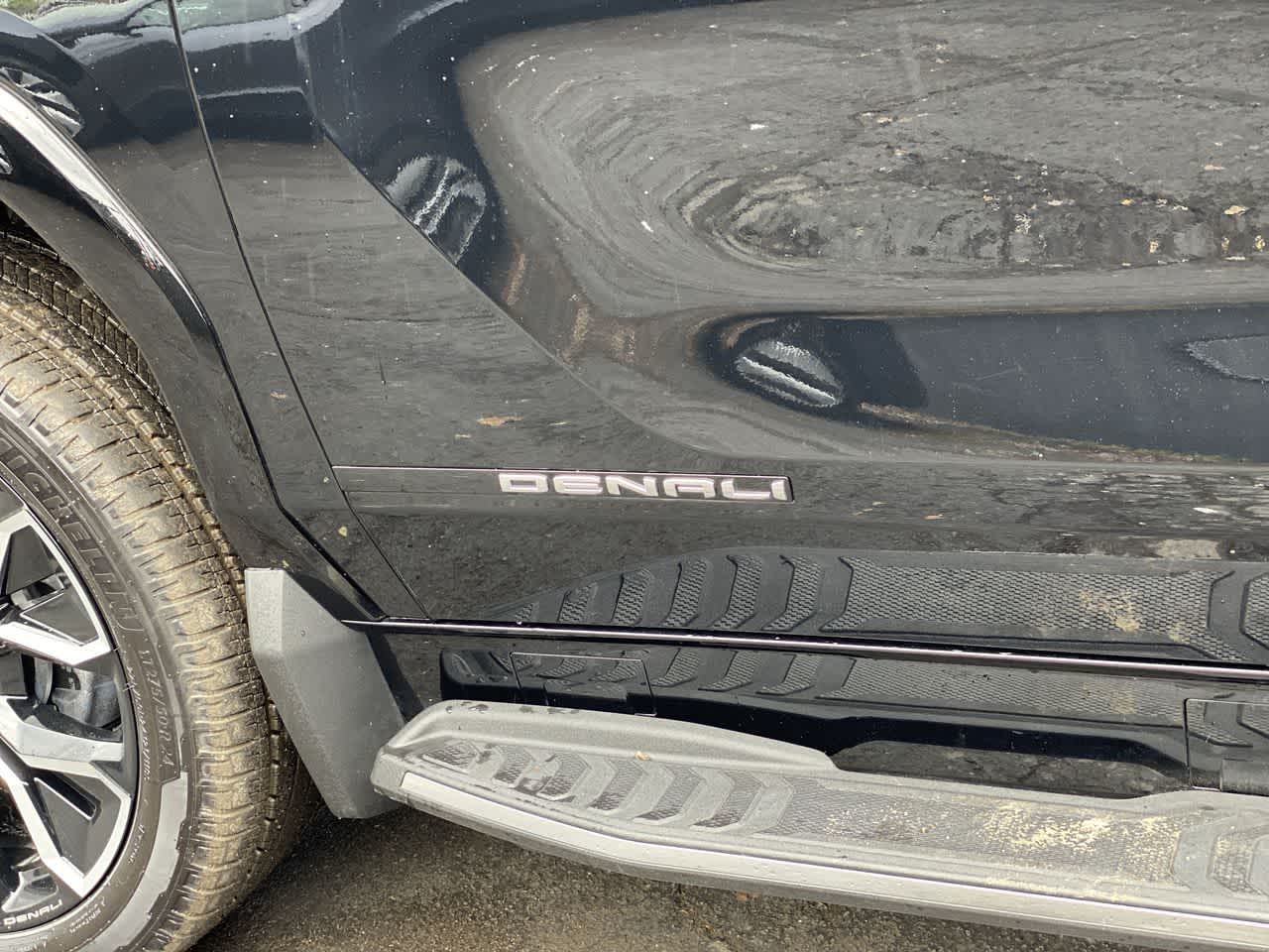 Thumbnail: 2025 GMC Sierra EV - 10