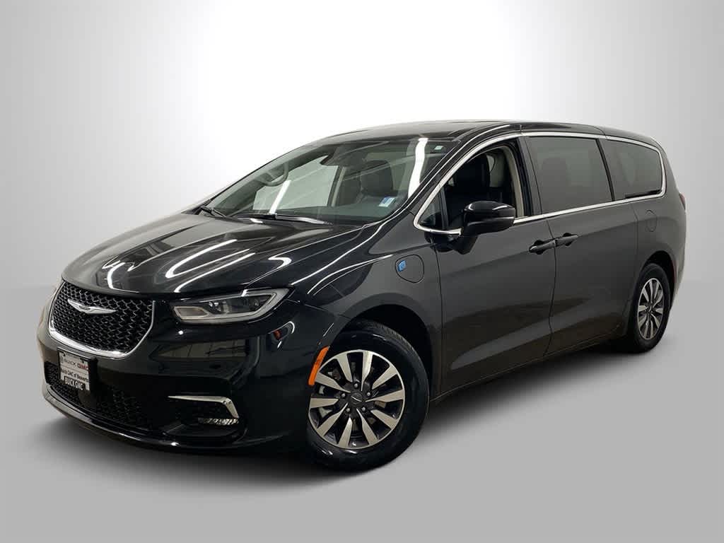 2023 Chrysler Pacifica Hybrid Touring L -
                  Portland, OR