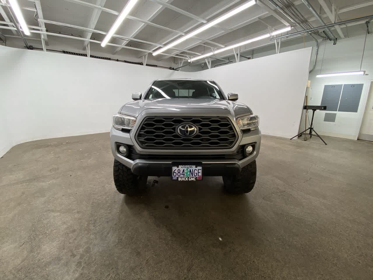Thumbnail: 2020 Toyota Tacoma - 9