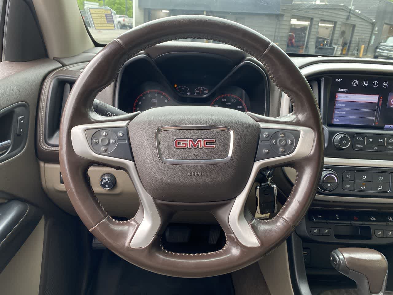 Thumbnail: 2016 GMC Canyon - 19