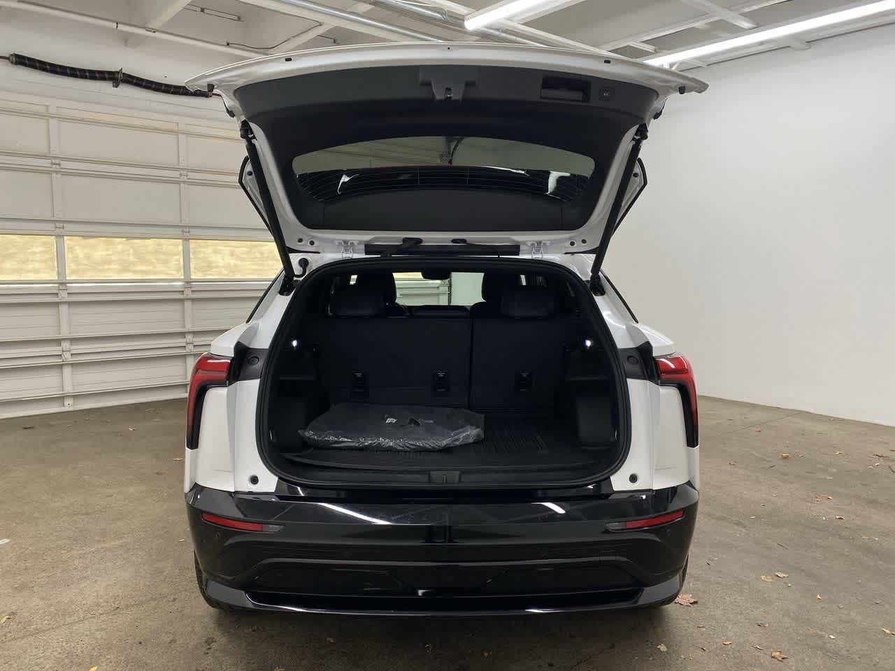 Thumbnail: 2024 Chevrolet Blazer EV - 28