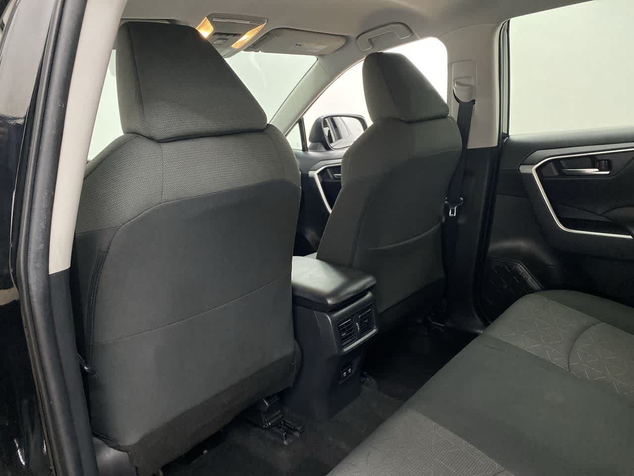 Thumbnail: 2021 Toyota RAV4 - 16