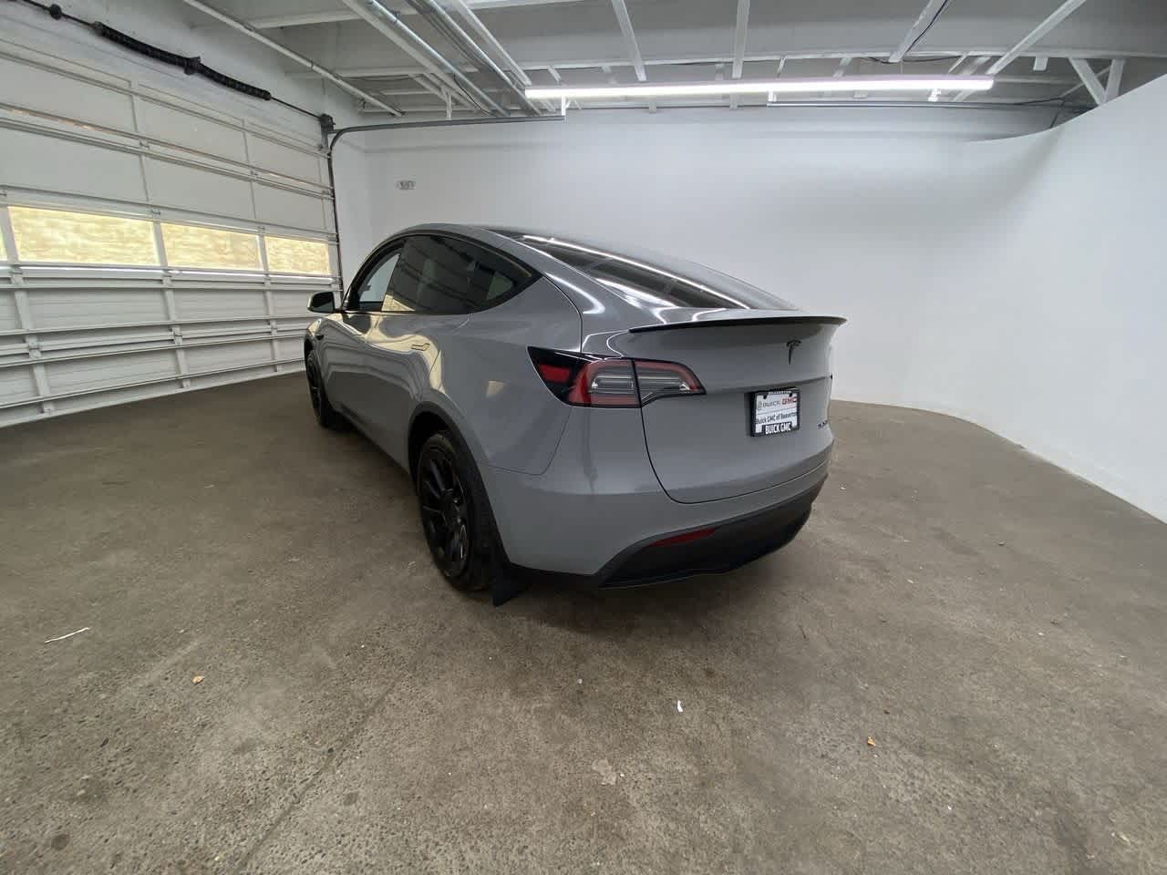 Thumbnail: 2023 Tesla Model Y - 4