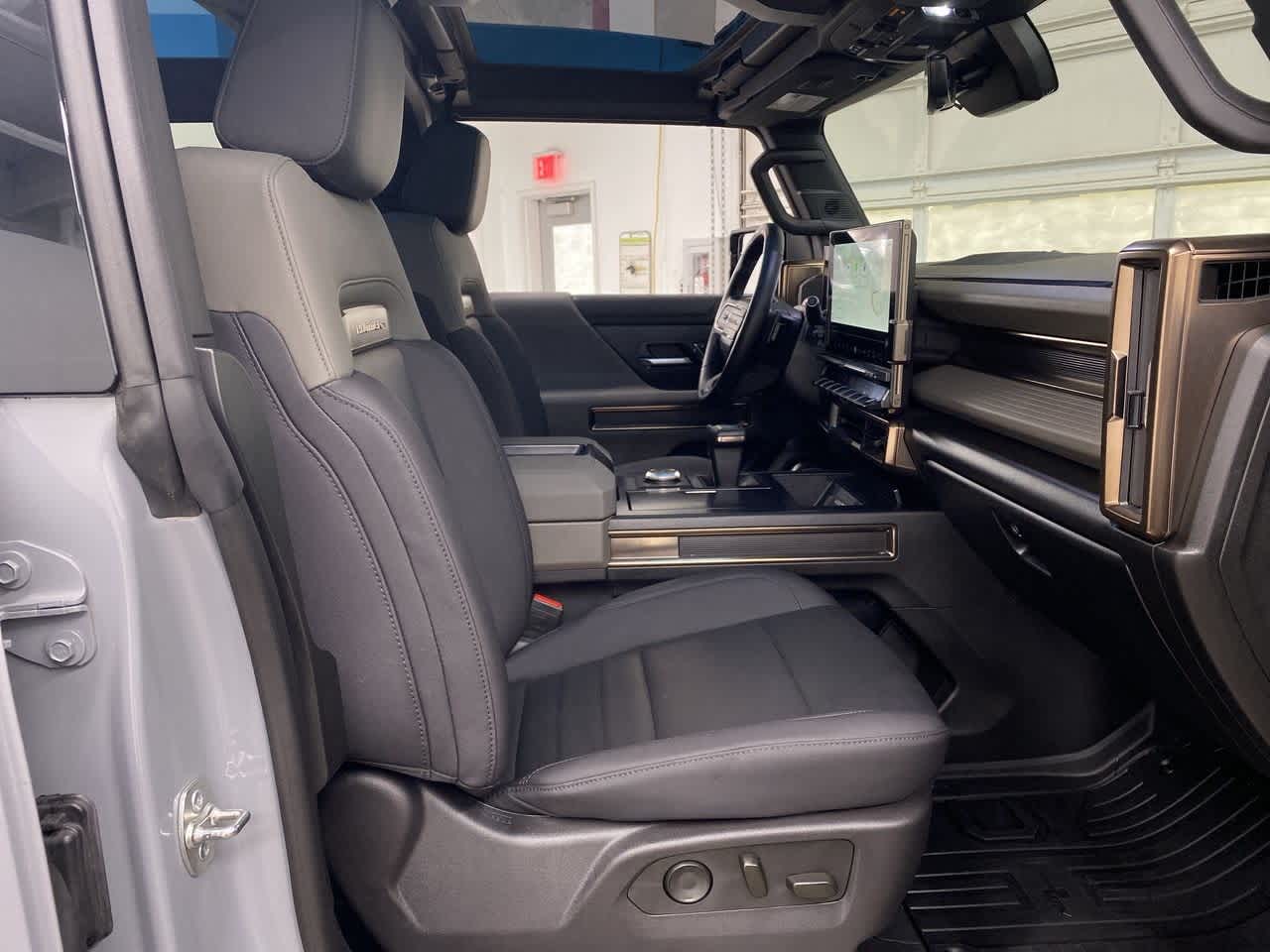 Thumbnail: 2024 GMC Hummer EV - 19