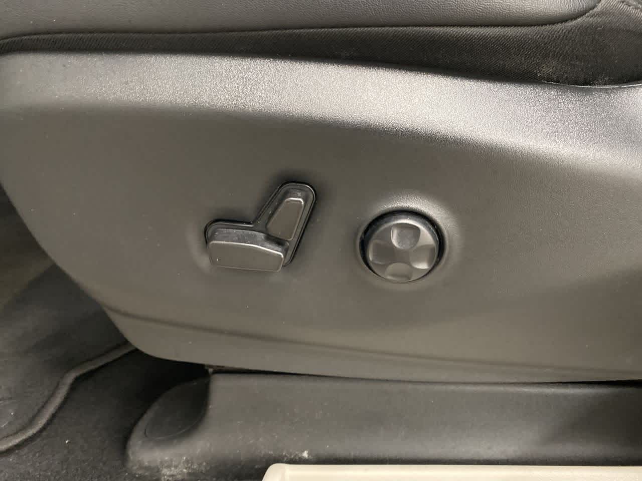 Thumbnail: 2024 Chrysler Pacifica - 14