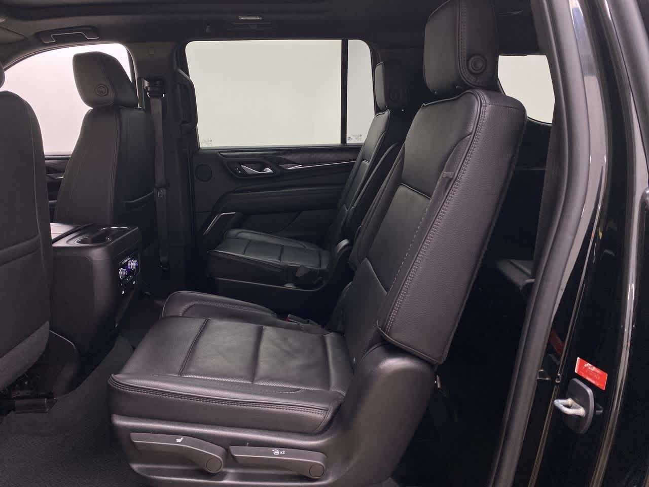 Thumbnail: 2022 GMC Yukon XL - 16