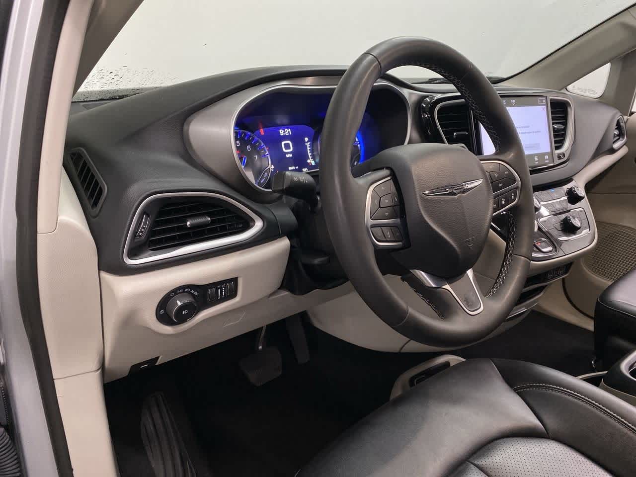 Thumbnail: 2024 Chrysler Pacifica - 2