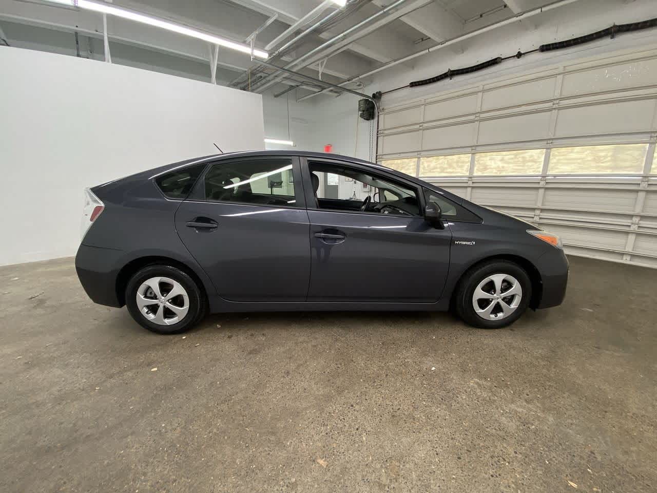 Thumbnail: 2013 Toyota Prius - 7